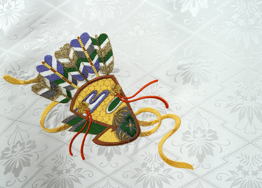 お宮参り着物 男の子 正絹 白地に黄金の鷹と宝尽くし 〜高貴なる白〜d2127