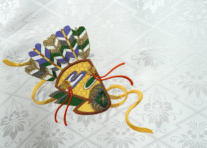 お宮参り着物 男の子 正絹 白地に黄金の鷹と宝尽くし 〜高貴なる白〜d2127