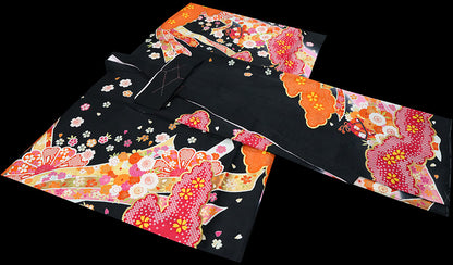 お宮参り 女児 産着 正絹 黒地 鈴に熨斗・四季花 絞り調 金彩 祝着j3027